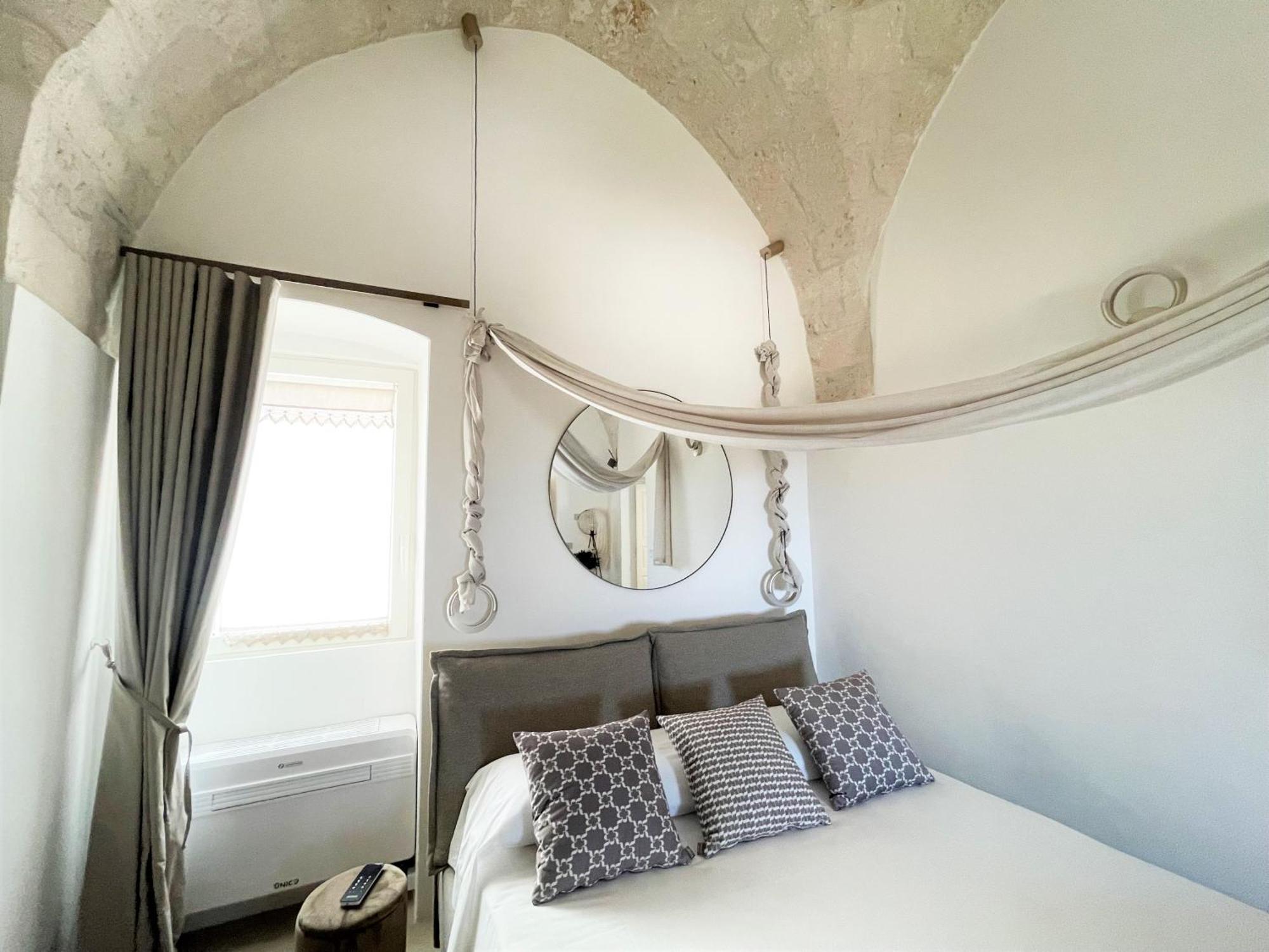Suite Sami Charming Home 오스투니 외부 사진